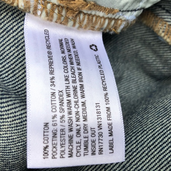 Universal Thread | Cropped denim | size 24 - Picture 8 of 8